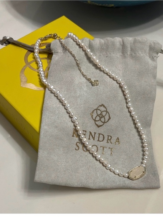 Kendra Scott Jewelry - Kendra Scott White Pearl Necklace with Gold Accent Pendant